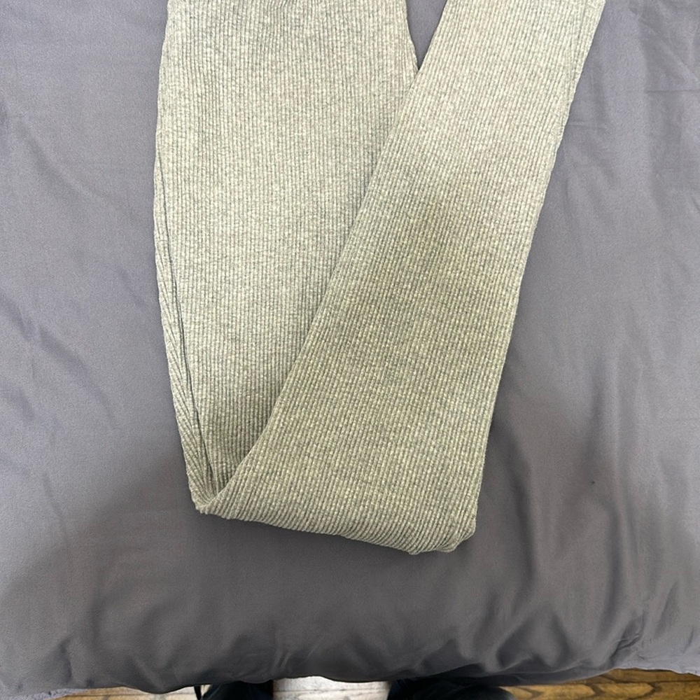 Ribbed Gray Leggings